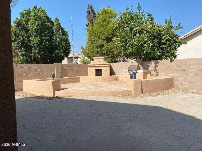 5368 W Topeka Dr - Photo 3 of 30