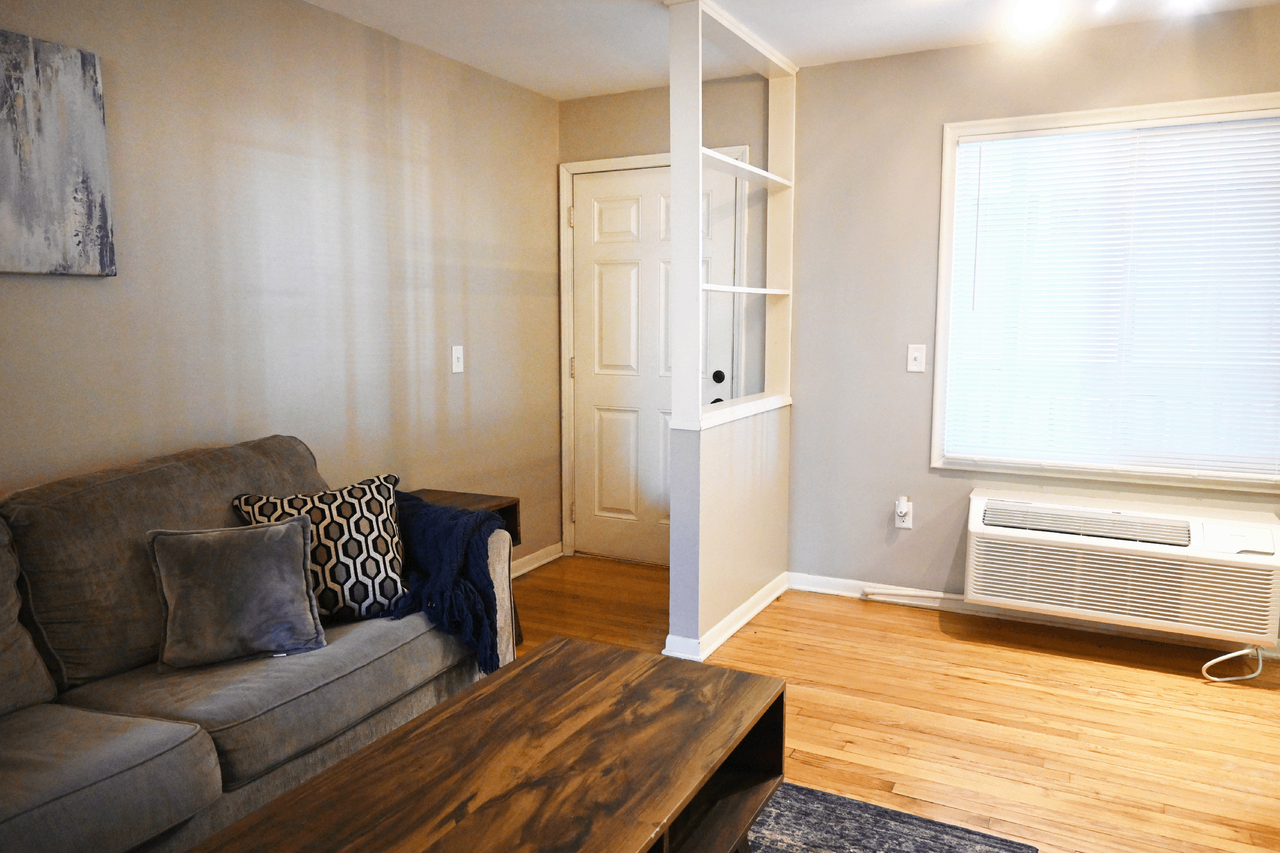 Slips at Blackstone - Photo 2 of 12