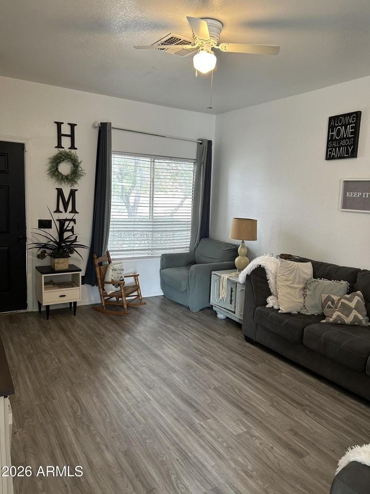 13939 N 132nd Ln - Photo 2 of 33