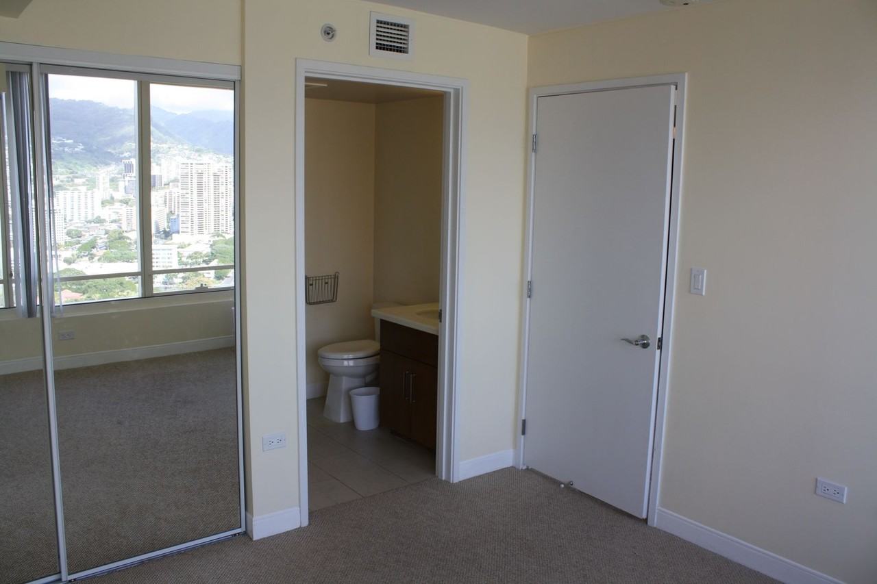 1009 Kapiolani Blvd - Photo 5 of 17