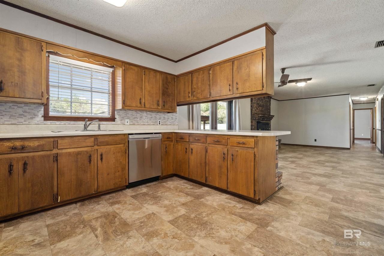 30045 Wayside Dr - Photo 7 of 19