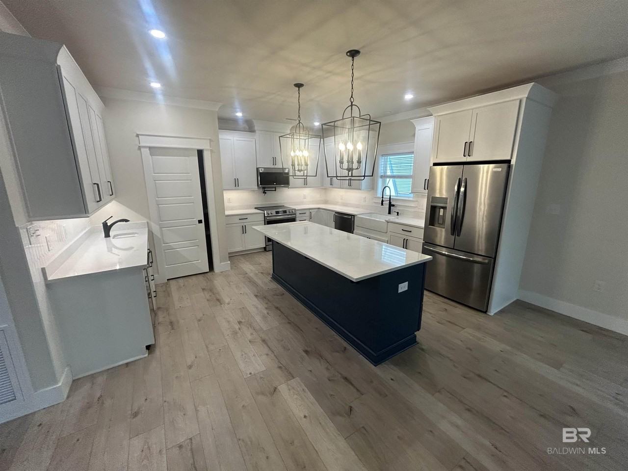 5122 Pine Rd - Photo 5 of 24