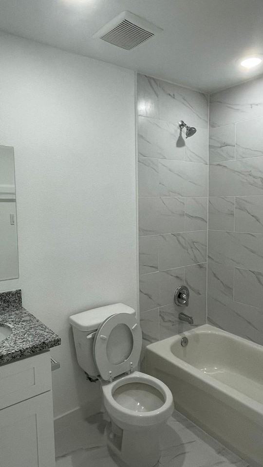 6015 Wedgefield St #B - Photo 6 of 11