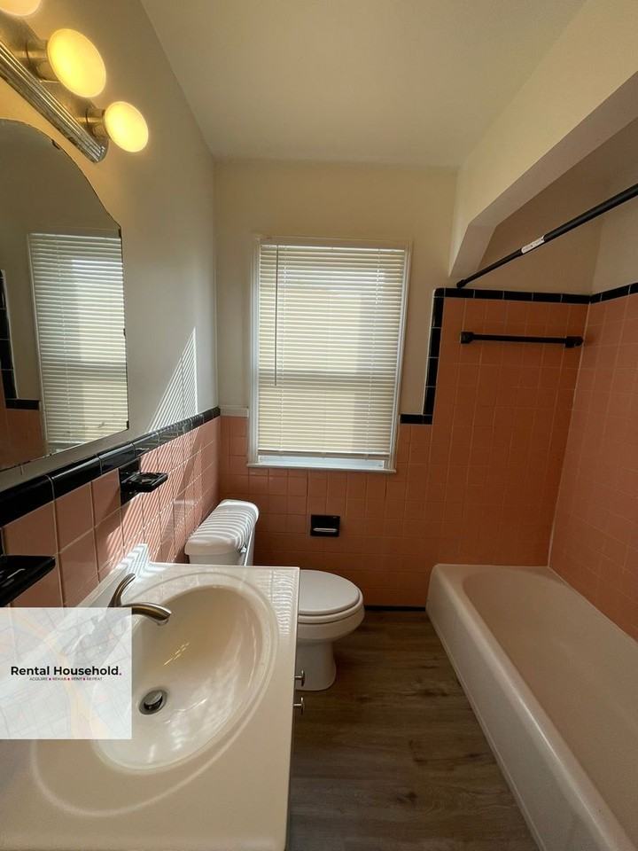 9953 Pierson St - Photo 4 of 19