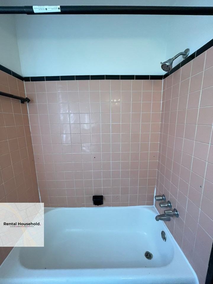 9953 Pierson St - Photo 5 of 19