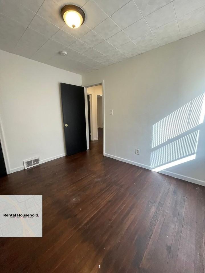 9953 Pierson St - Photo 6 of 19