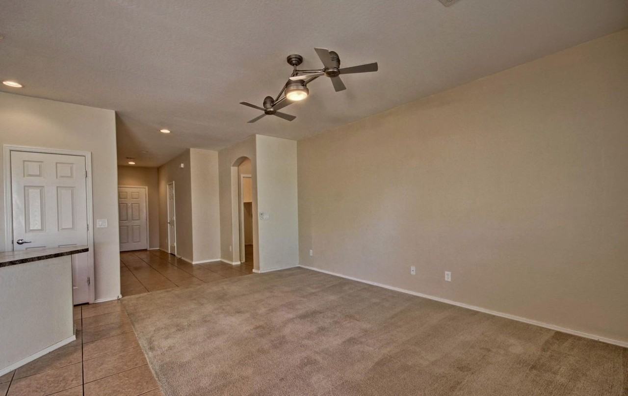 3710 S 94th Ln - Photo 4 of 34