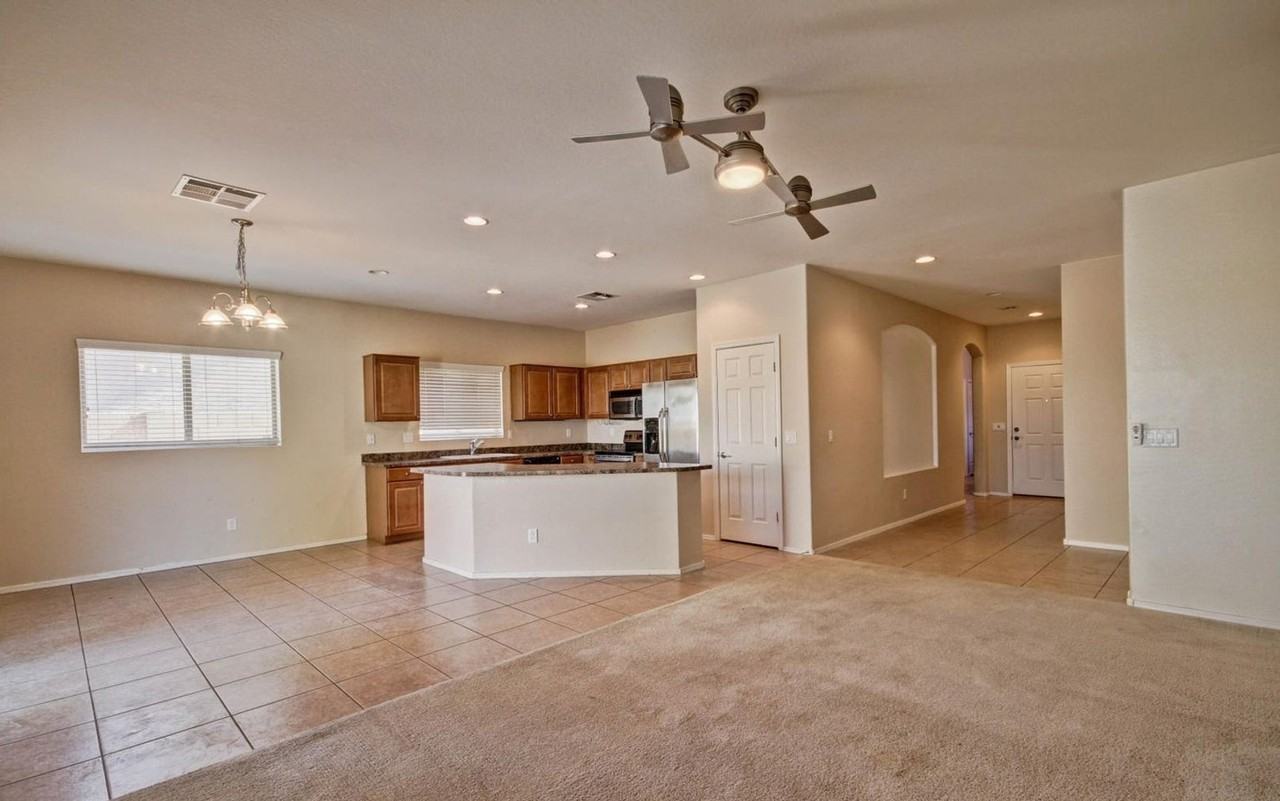 3710 S 94th Ln - Photo 5 of 34