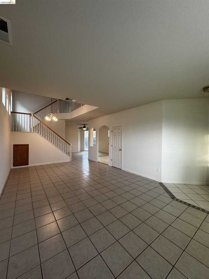 8224 Shay Cir - Photo 4 of 26