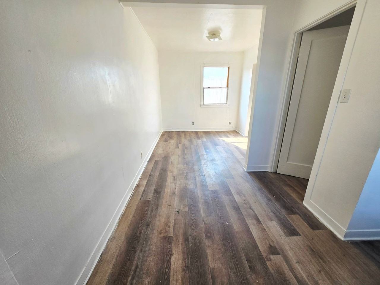 1056 W Marina Dr #3 - Photo 6 of 9