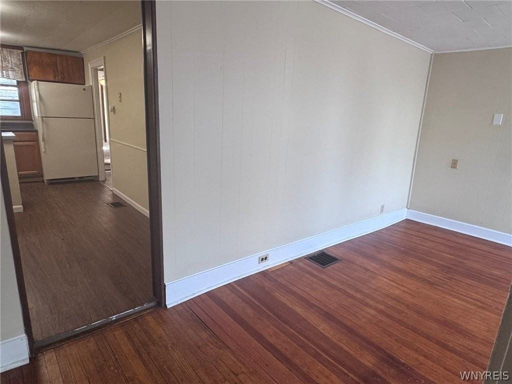 10761 Main St Apt 2 - Photo 7 of 25