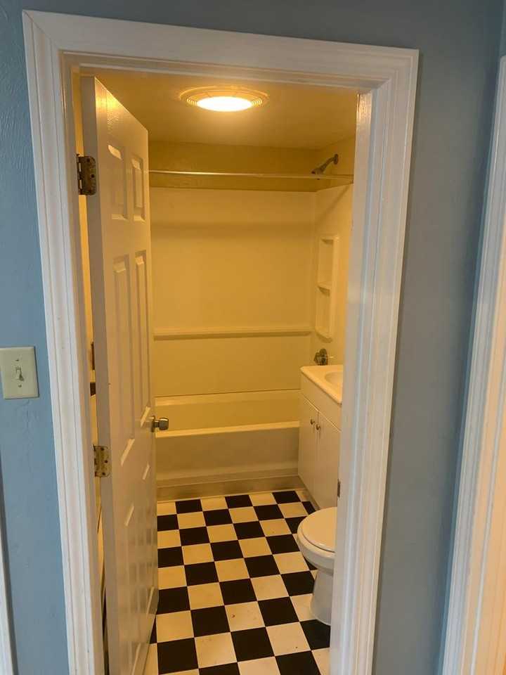 6 S Harlem St - Photo 3 of 10