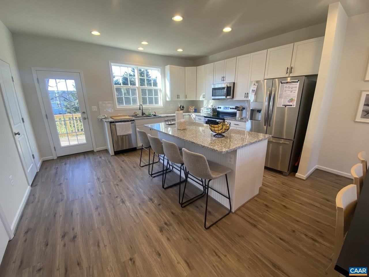 277 Willowshire Ct - Photo 2 of 17