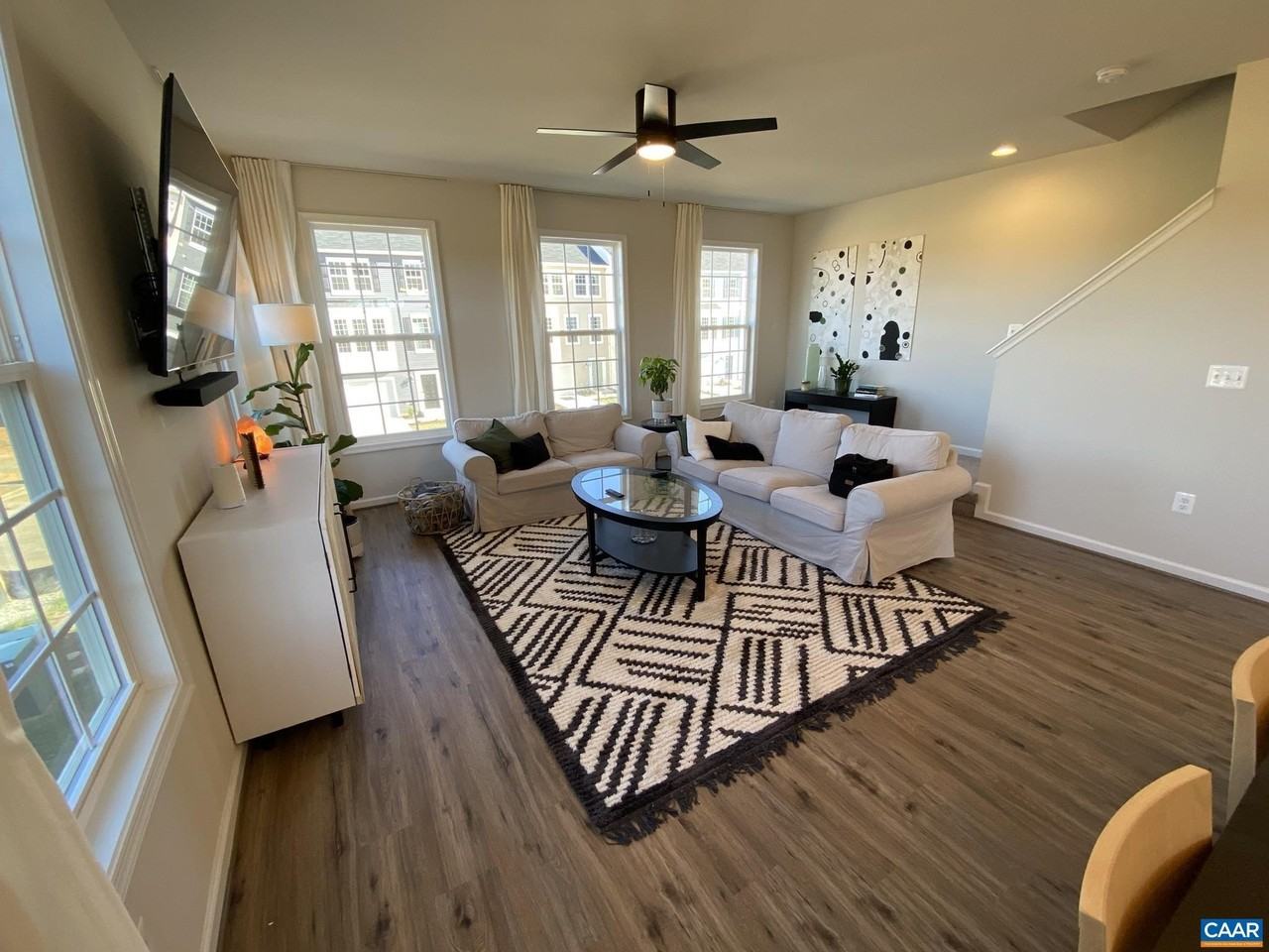 277 Willowshire Ct - Photo 4 of 17