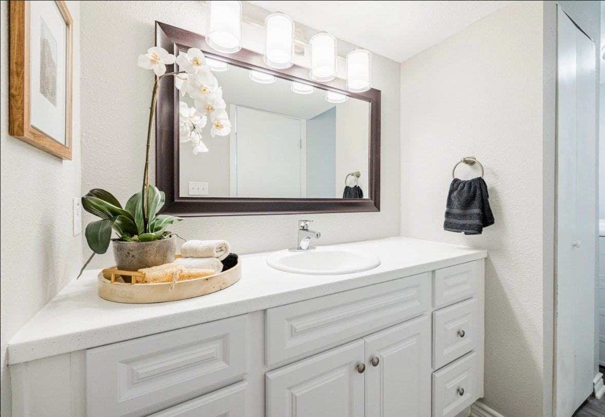 8527 North Capital of Texas Highway, Unit 2047 - Photo 3 of 18