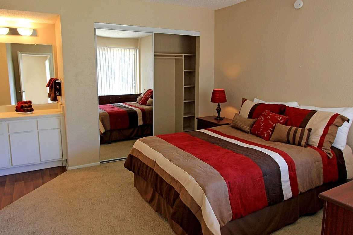 3543 Greystone Drive, Unit 2.1123 - Photo 5 of 7