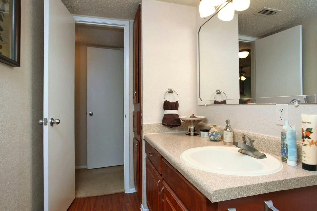 7201 Hart Lane, Unit 1-1024 - Photo 6 of 7