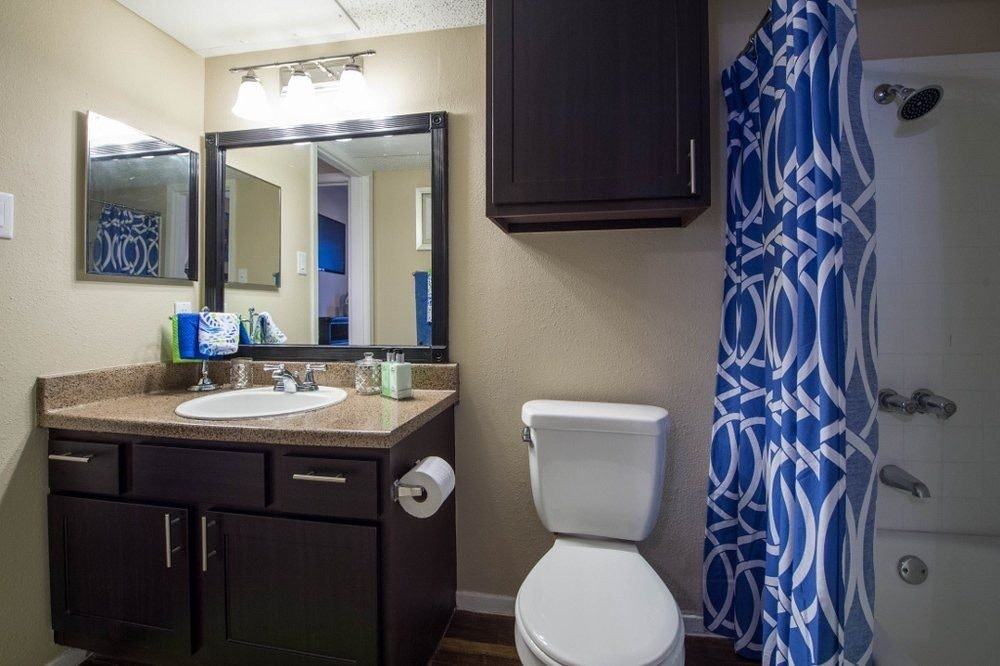 6808 South Interstate 35 Frontage Road, Unit 111 - Photo 3 of 13