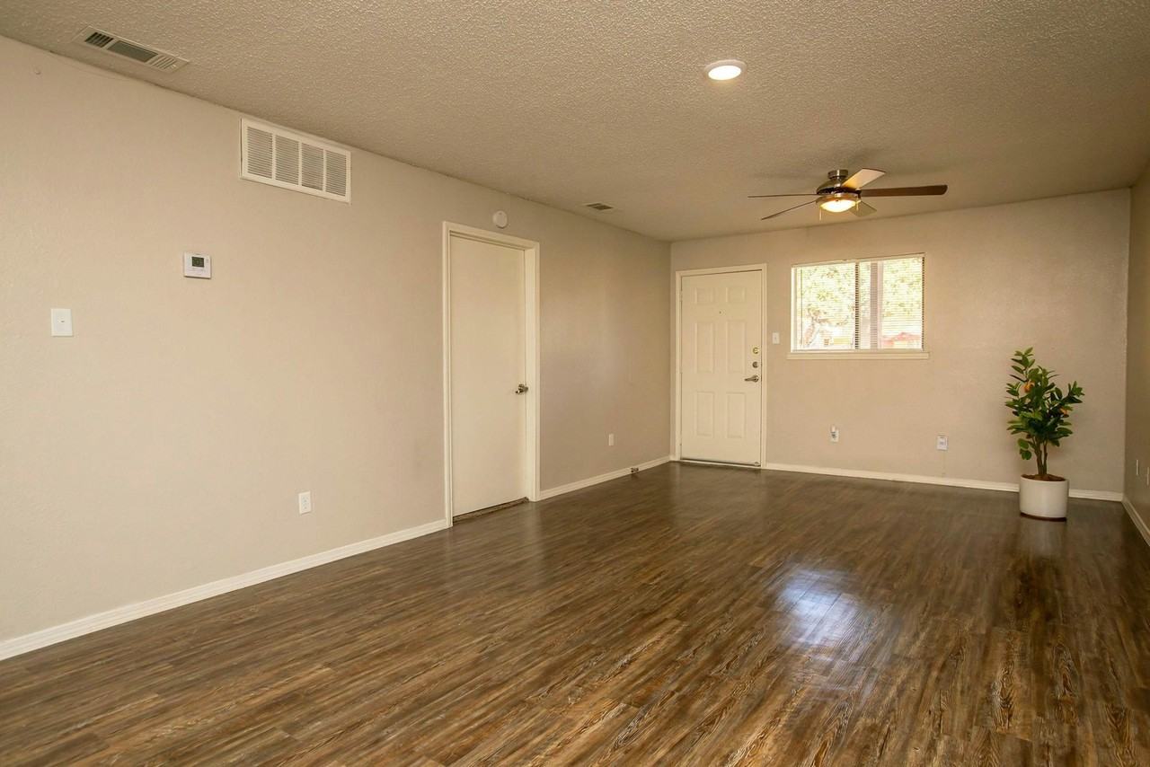 400 West Saint Elmo Road, Unit 3-3009 - Photo 5 of 15