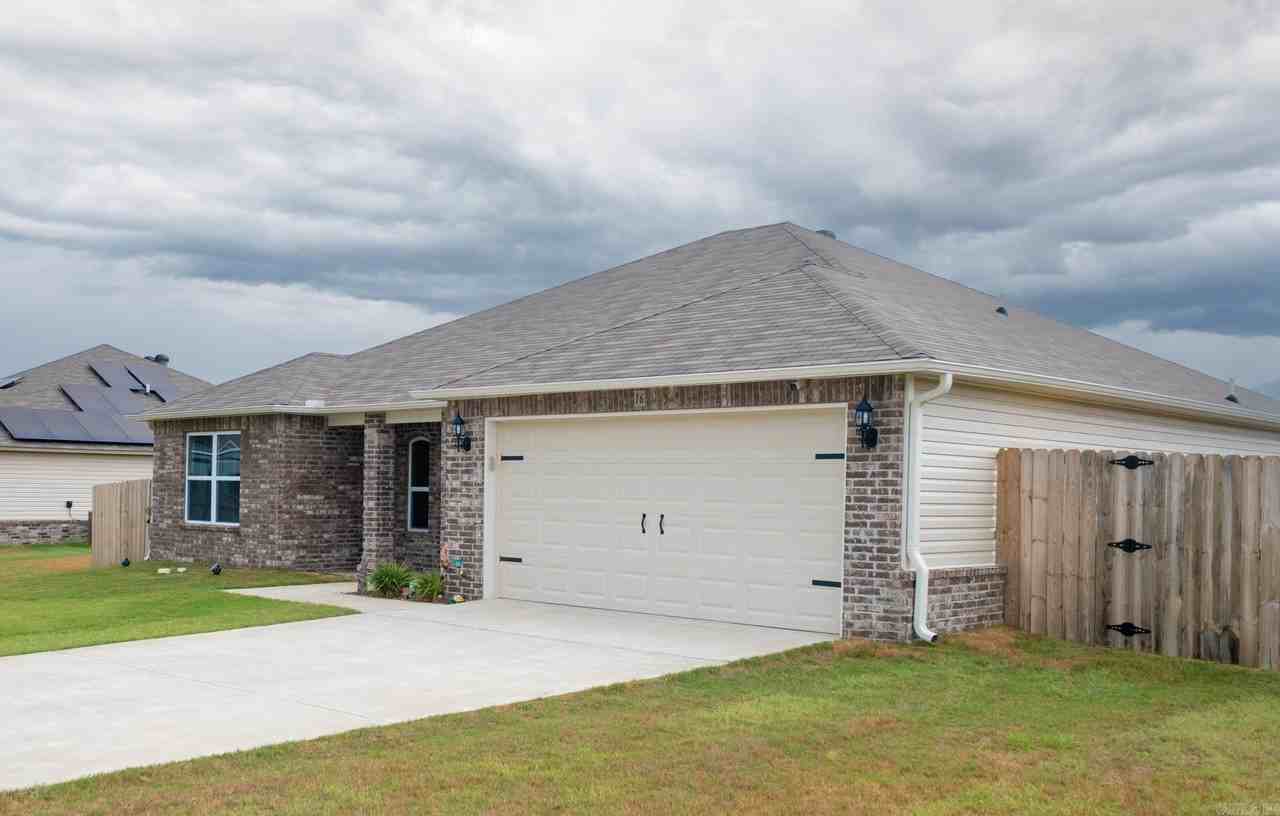 16 Saunder Dr N - Photo 2 of 22