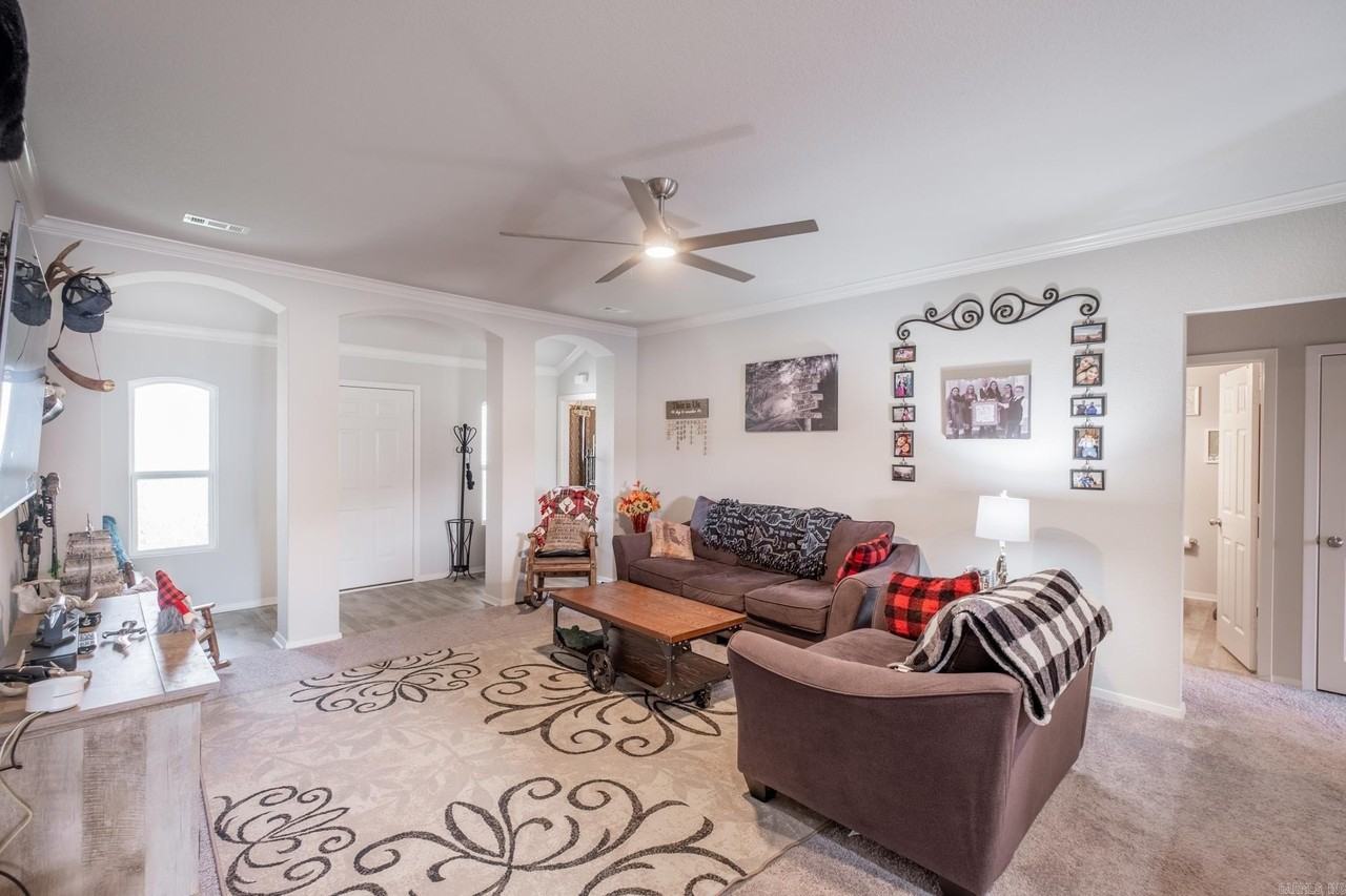 16 Saunder Dr N - Photo 5 of 22