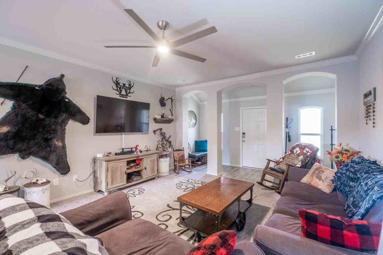 16 Saunder Dr N - Photo 6 of 22