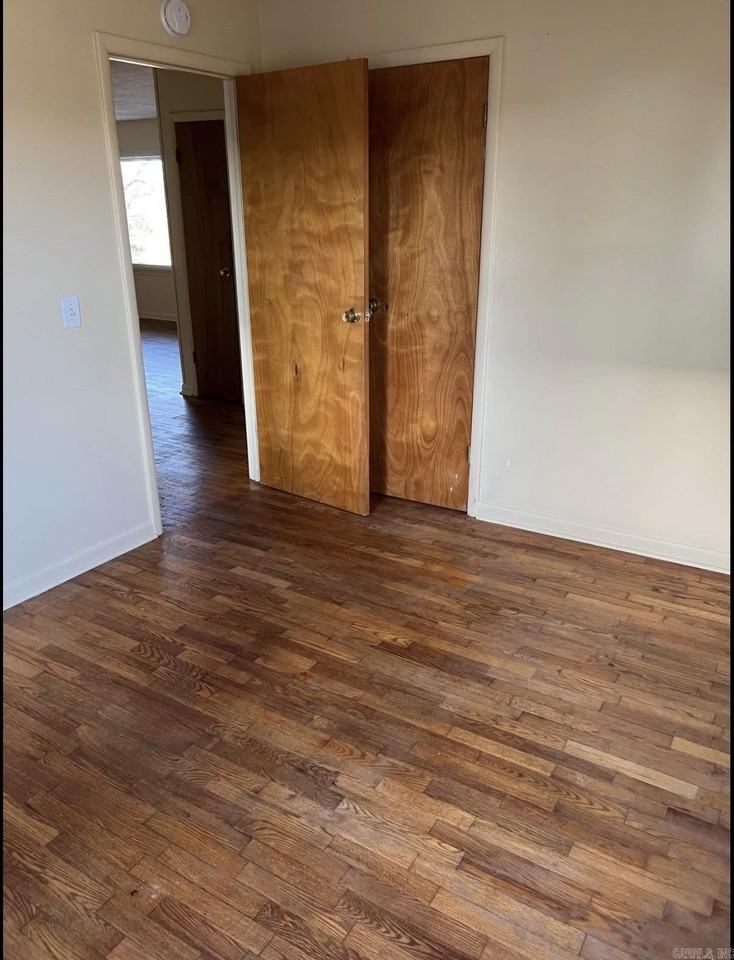 206 N 2nd St - Photo 2 of 7