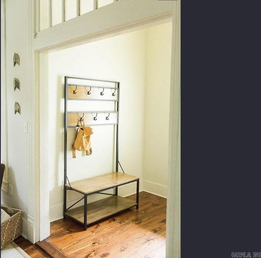 1605 Scott St - Photo 5 of 21