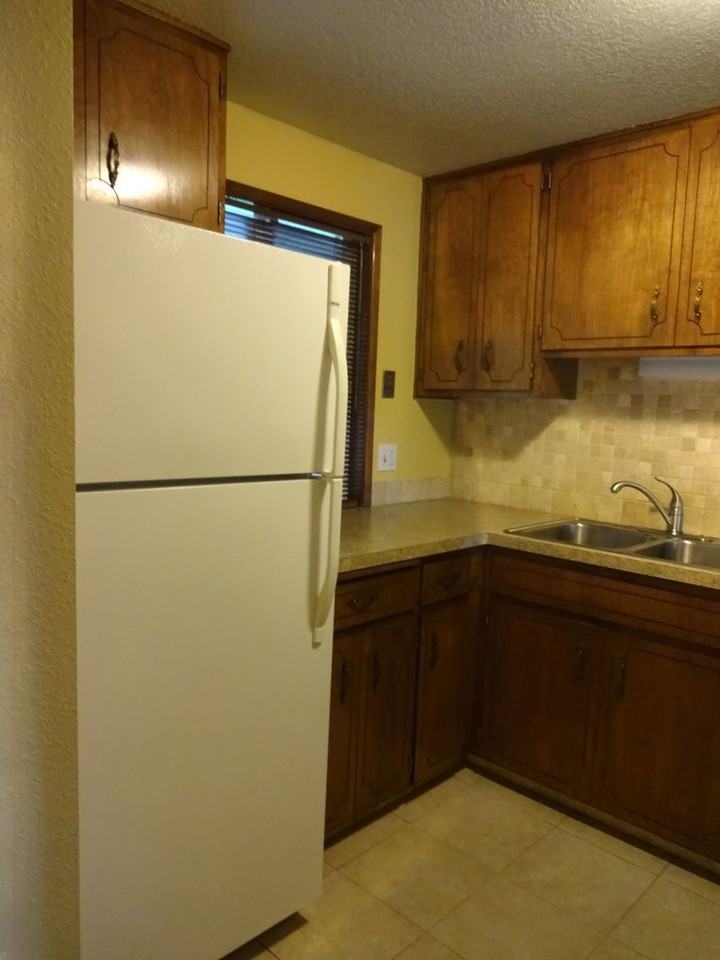 2677 Woodstone Pl - Photo 4 of 11