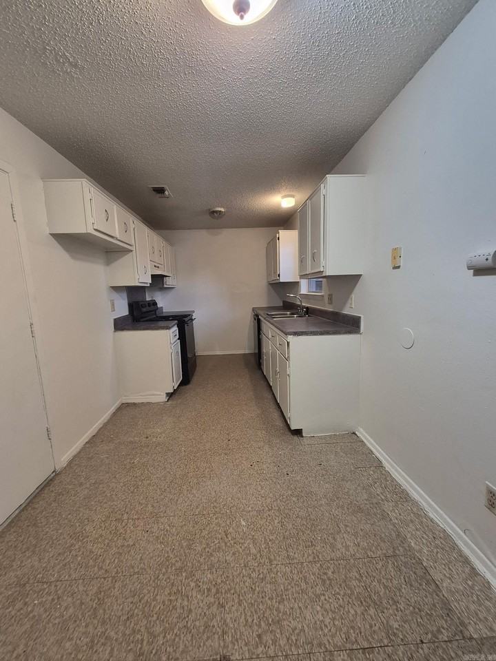 13406 Quail Bend Dr - Photo 2 of 6