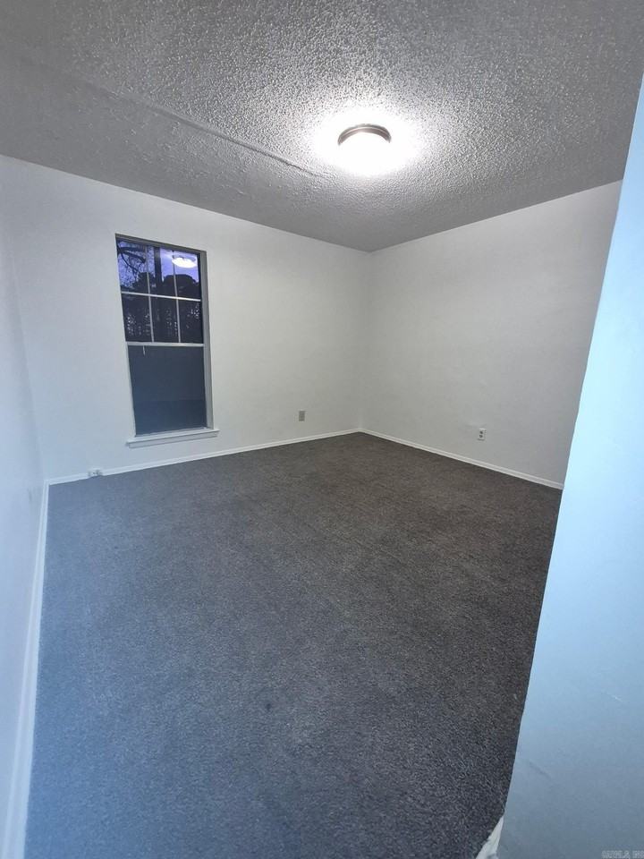 13406 Quail Bend Dr - Photo 4 of 6