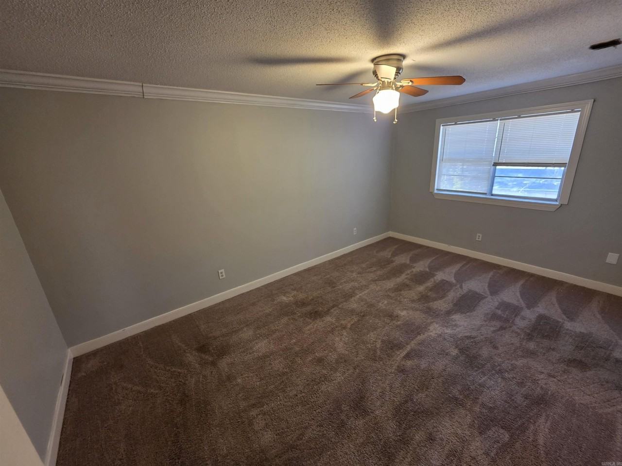 2007 Vancouver Dr - Photo 7 of 14