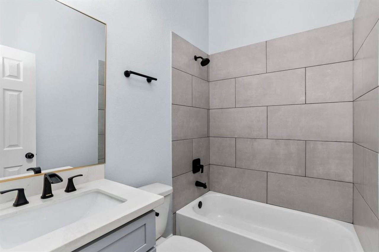 1010 Junell St #A - Photo 7 of 17