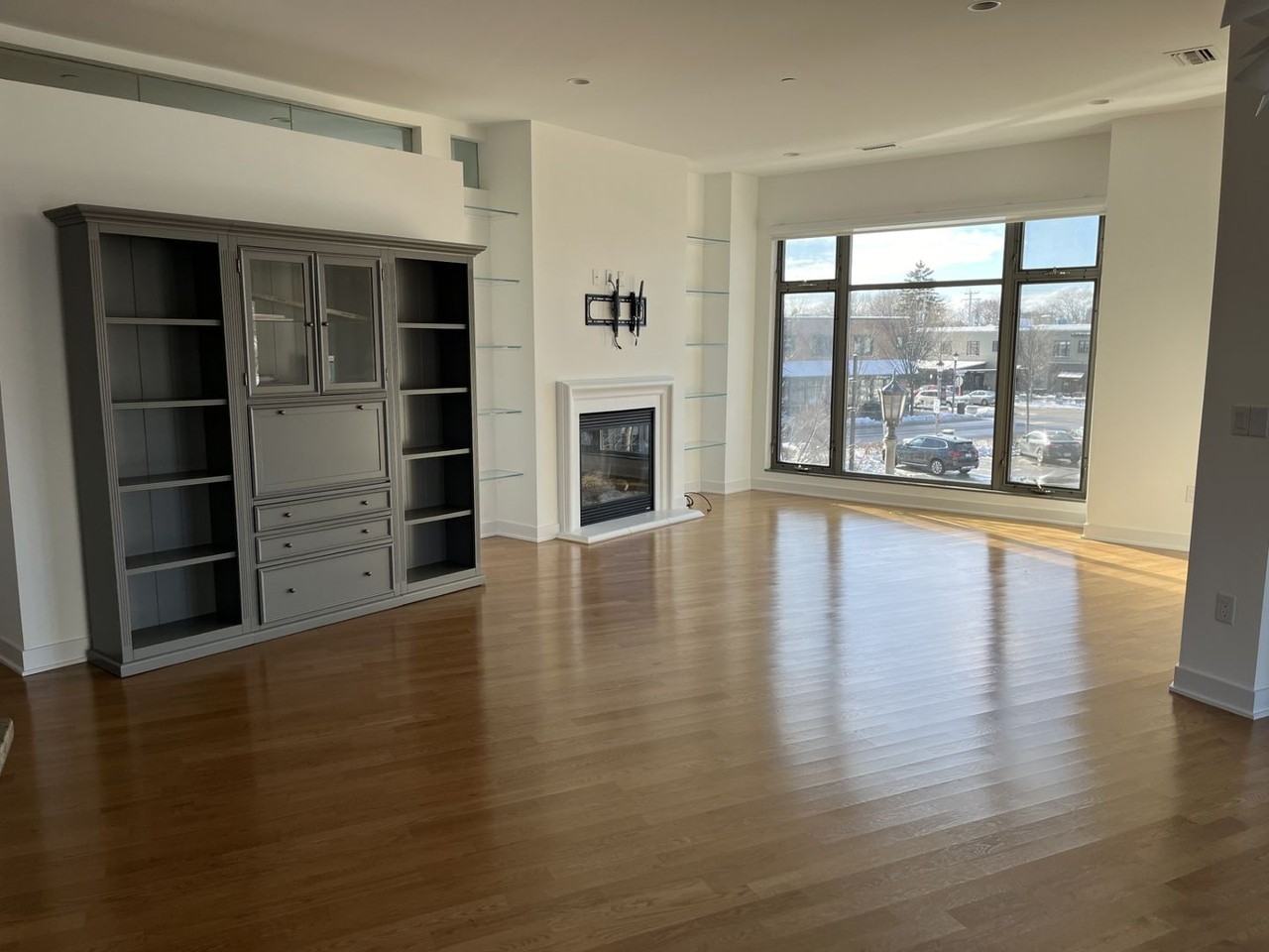 5600 N Lake Dr #205 - Photo 6 of 19