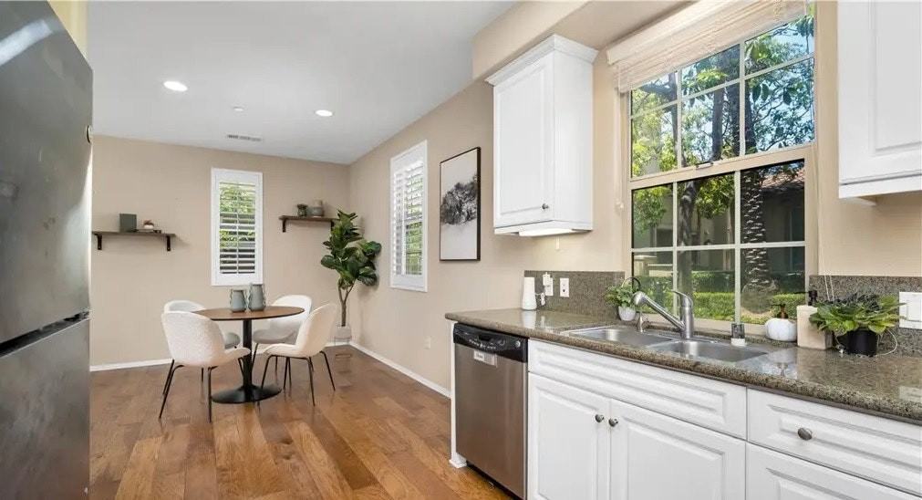 66 Full Moon, Unit 211 - Photo 4 of 10