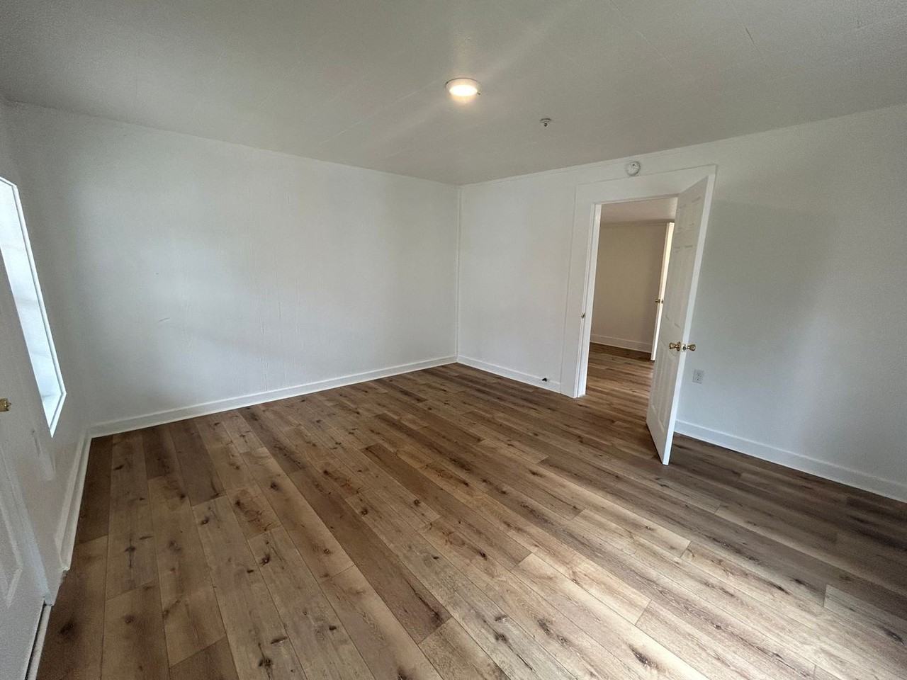 416 N Wilson Ave - Photo 2 of 6