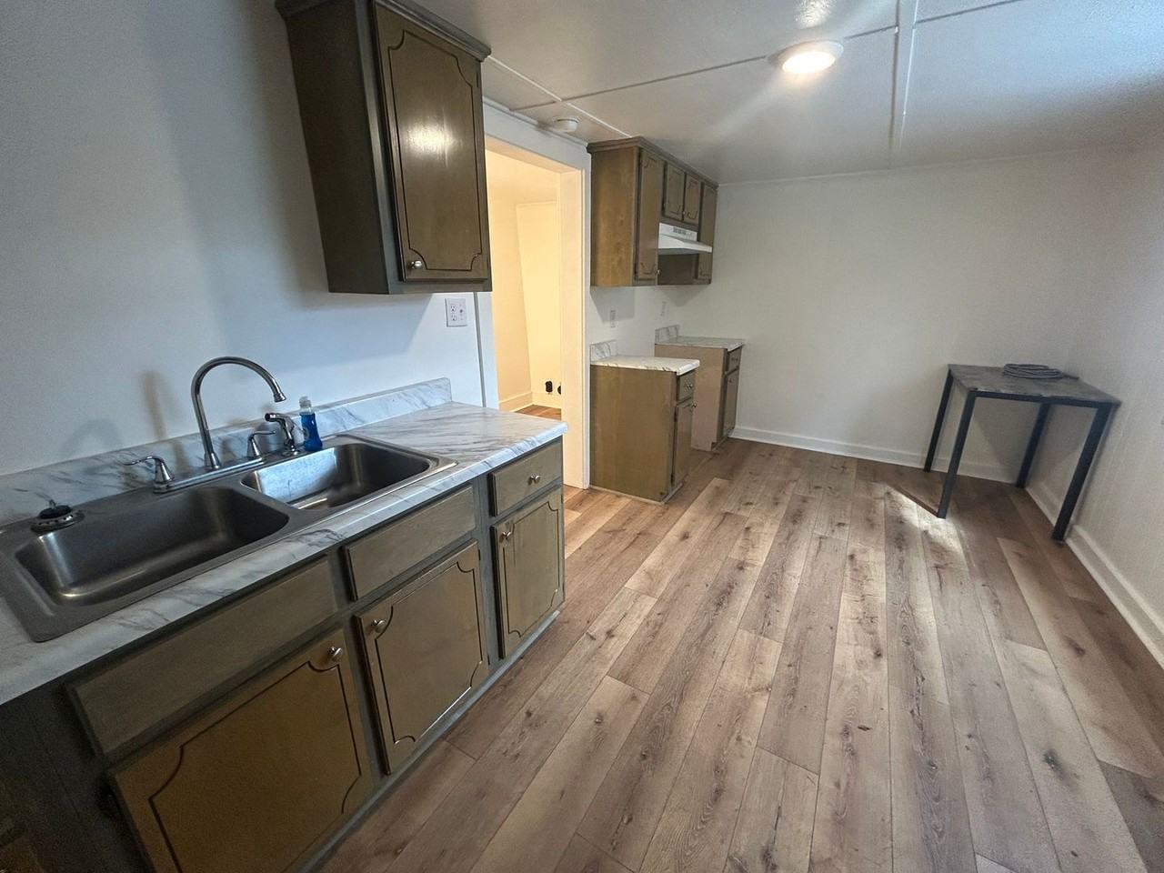 416 N Wilson Ave - Photo 5 of 6