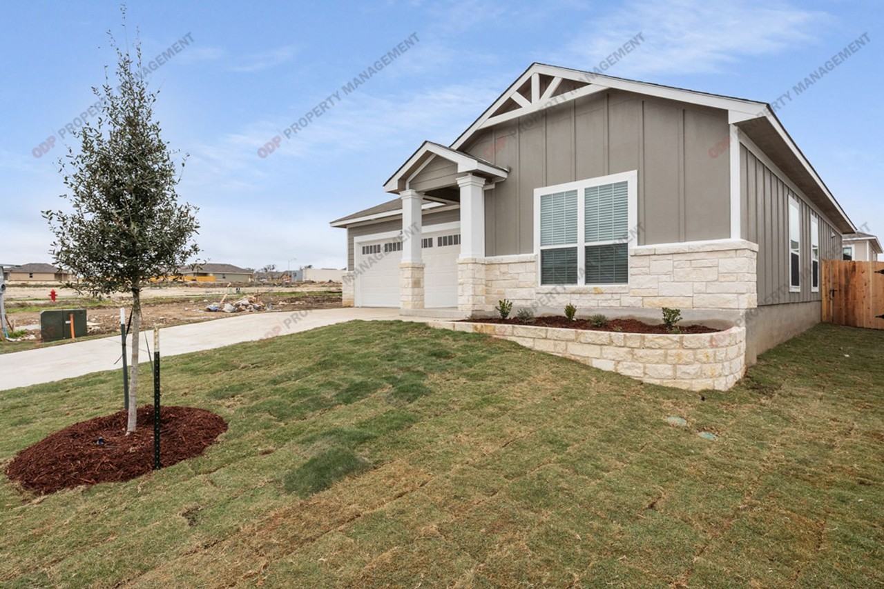 748 Gingham Trl - Photo 4 of 27