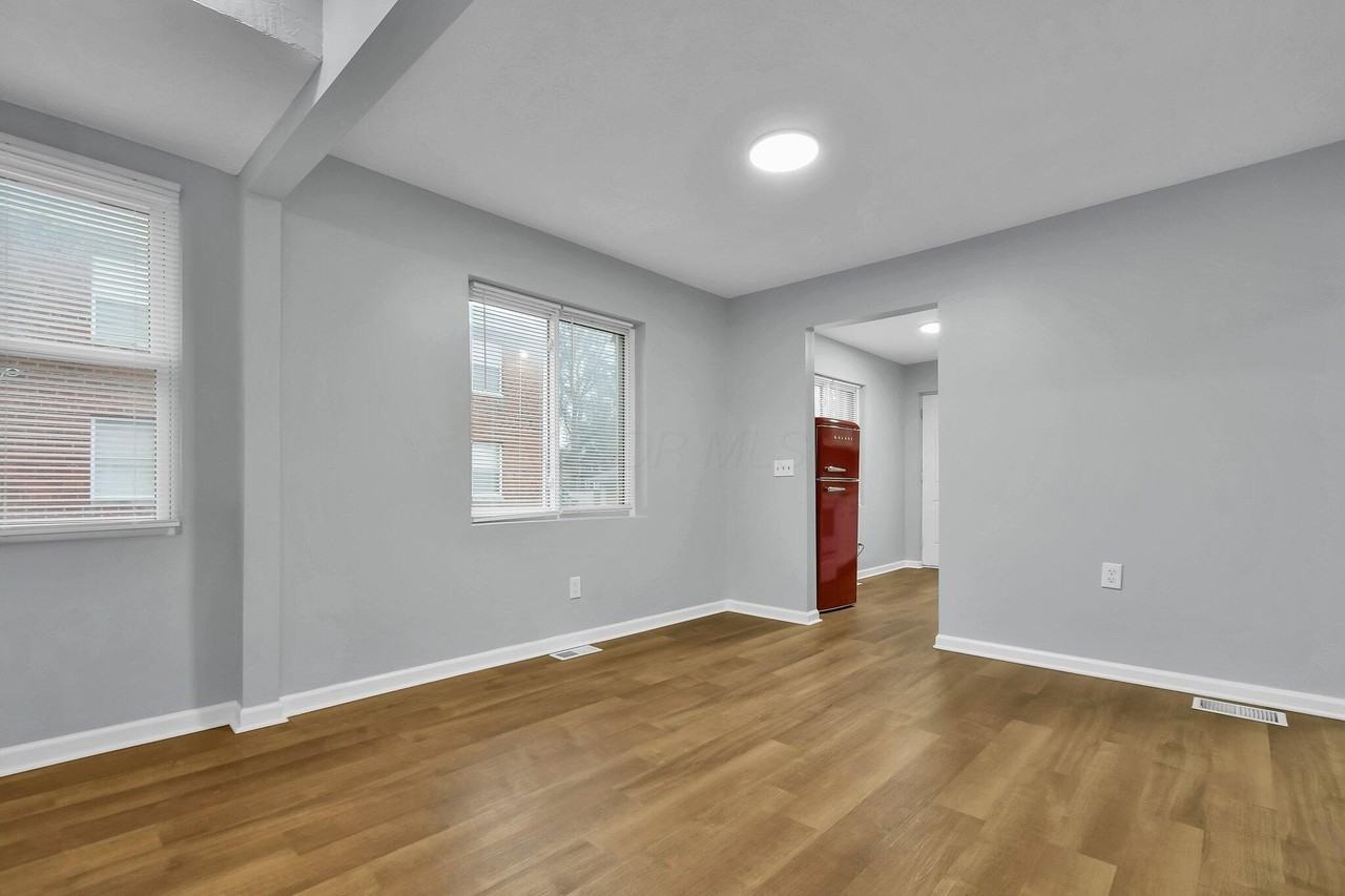 162 S Powell Ave Unit B - Photo 7 of 21