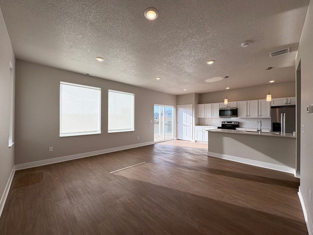 Edgeland Waukee! - Photo 2 of 22