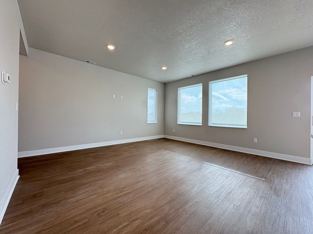 Edgeland Waukee! - Photo 3 of 22