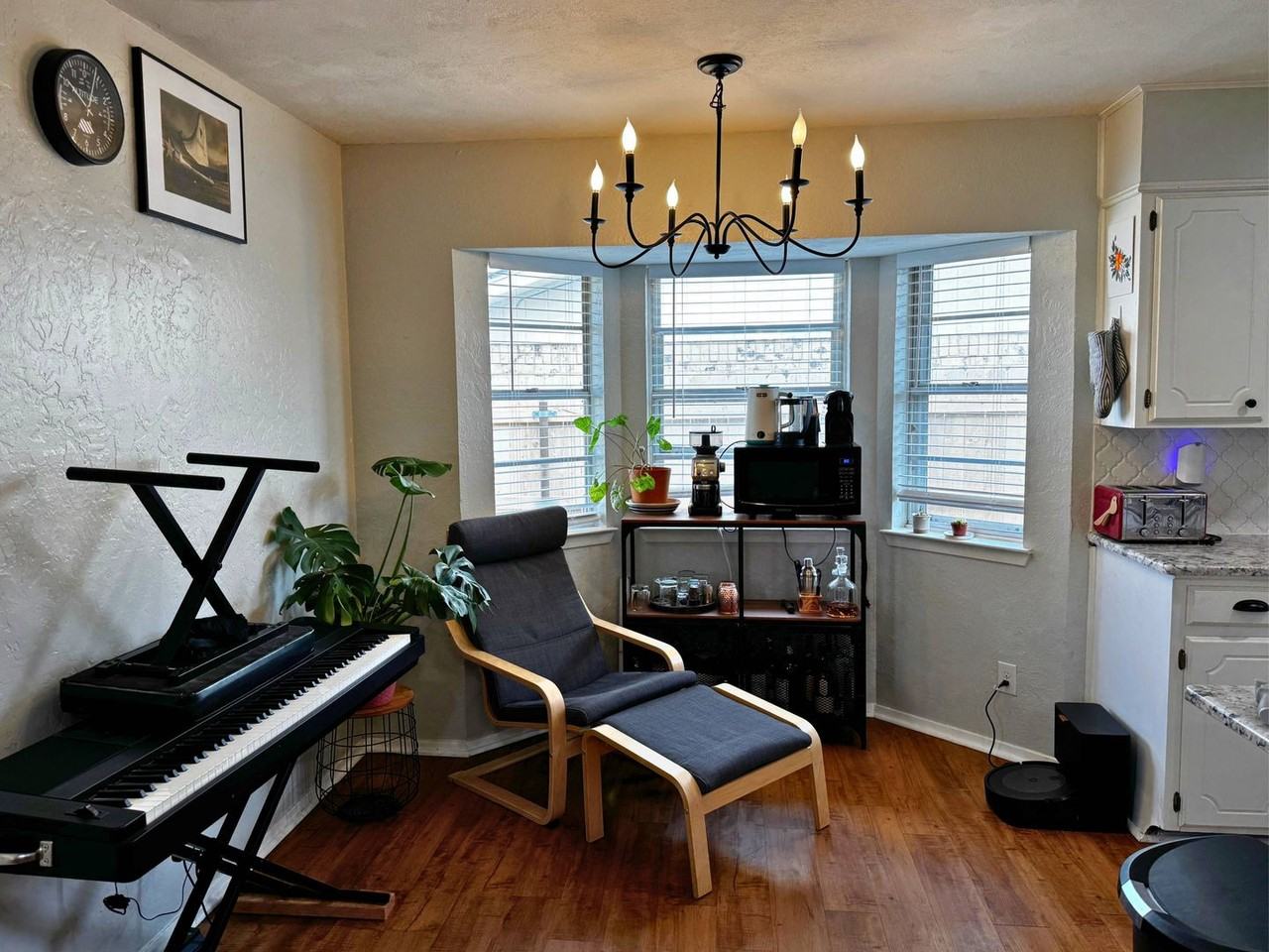 2119 Selma Dr - Photo 5 of 30