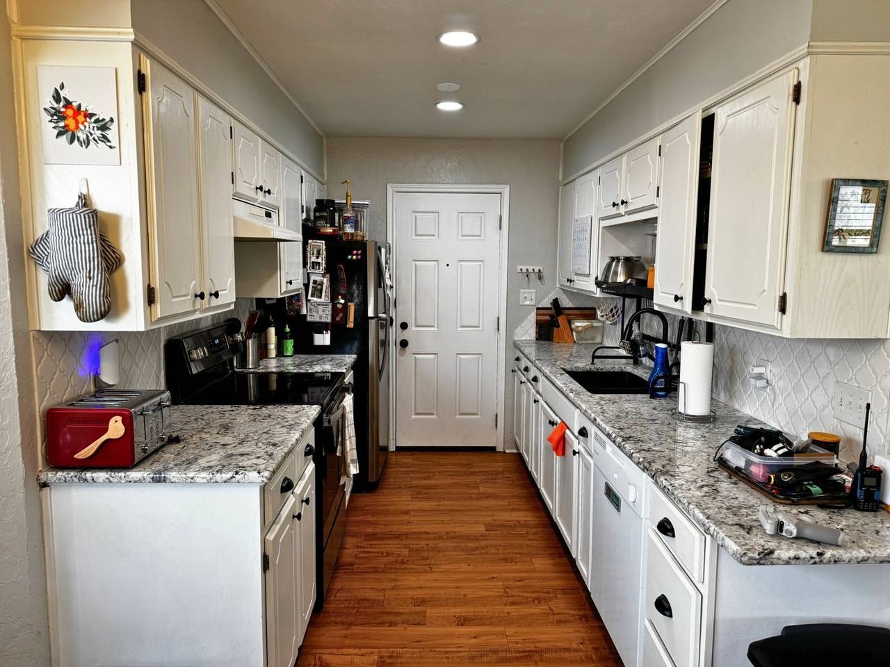 2119 Selma Dr - Photo 7 of 30