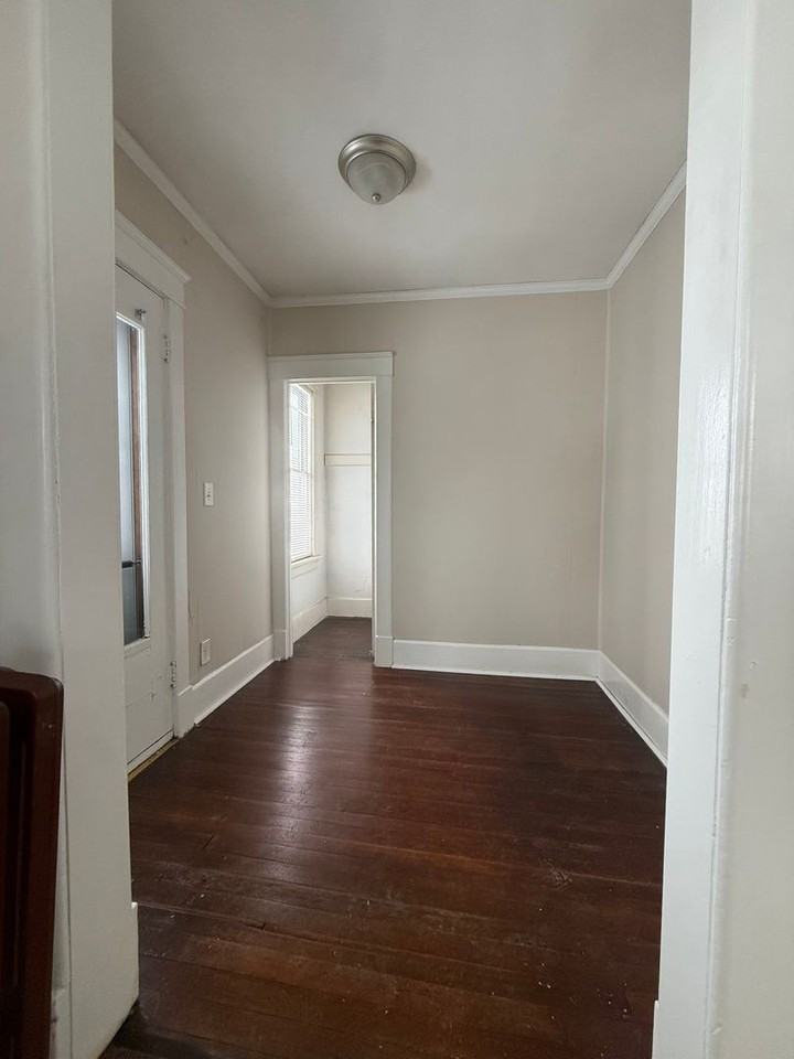 353 Division St - Photo 7 of 8