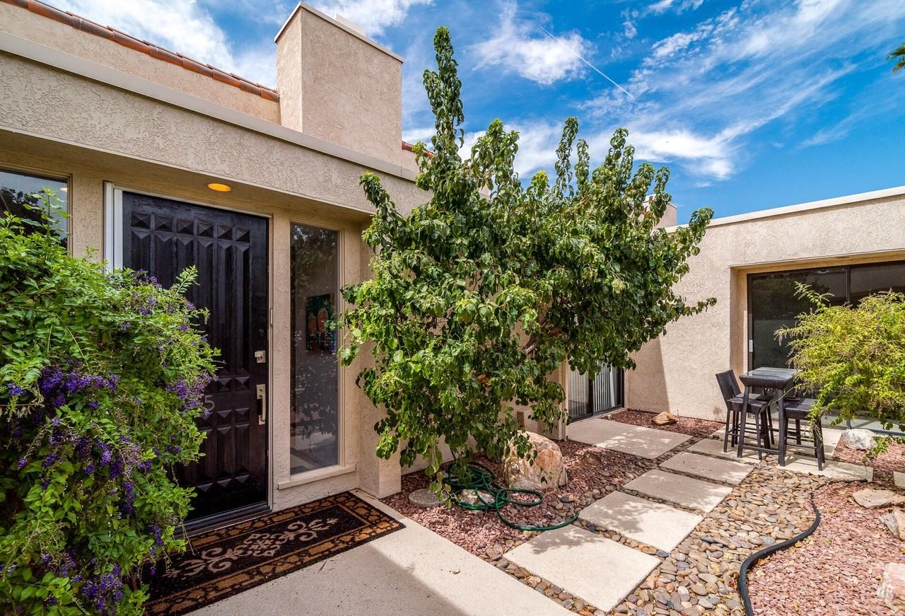 645 Hospitality Dr - Photo 3 of 25