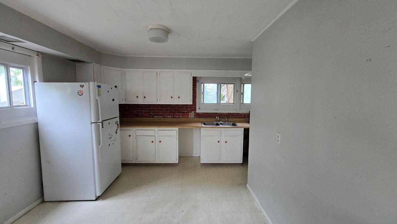 45 North Winooski Avenue - Photo 2 of 27