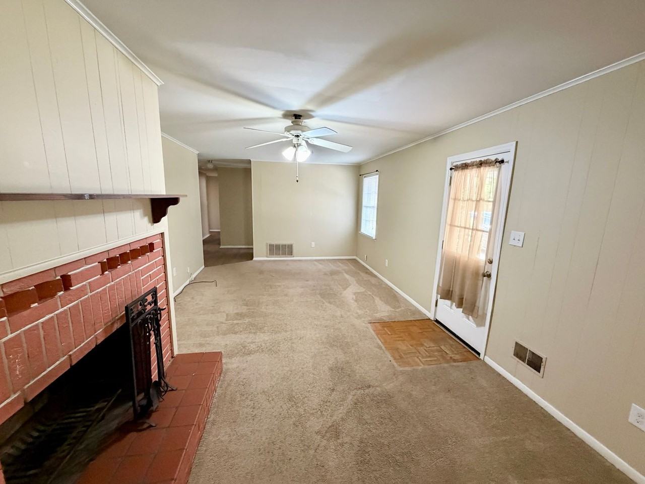 114 Fox St - Photo 3 of 22