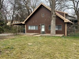 featured image of 537 Seminary Ave