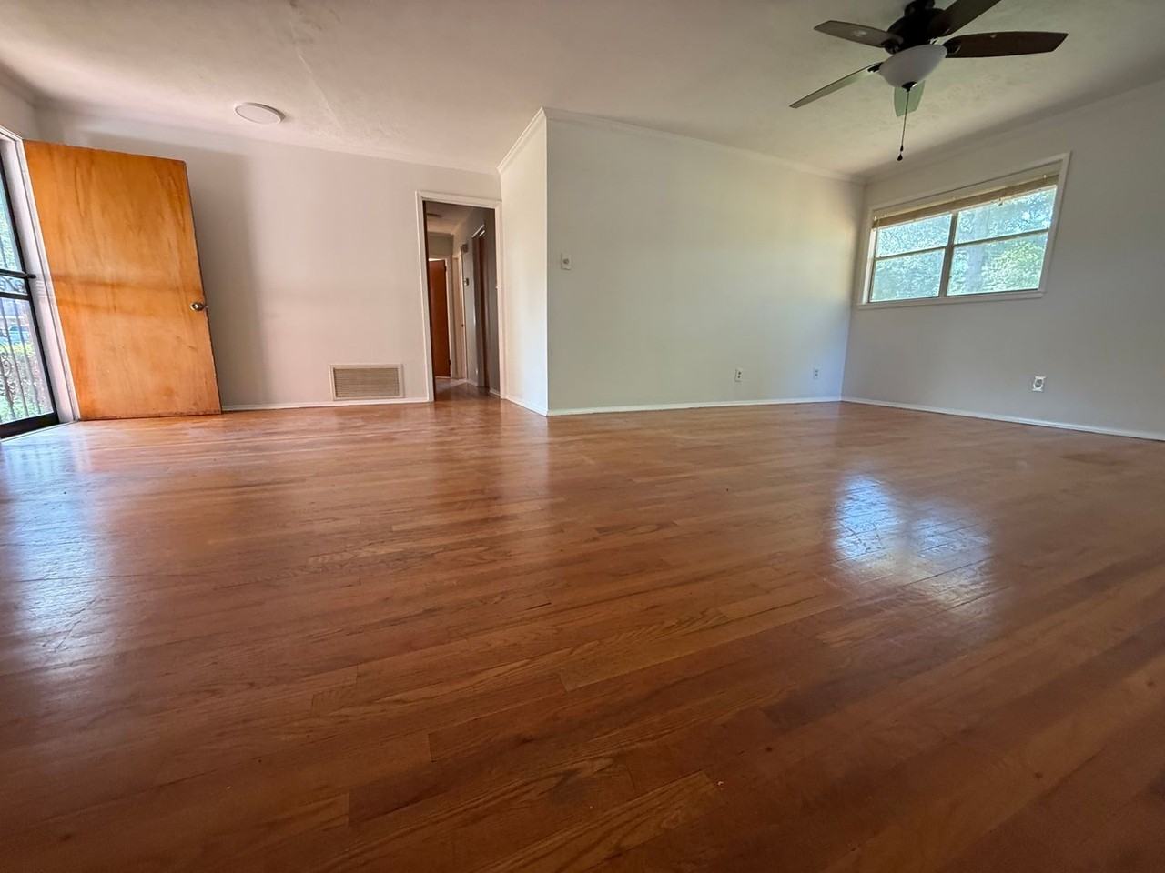 1821 Grove Hill Ln - Photo 3 of 19