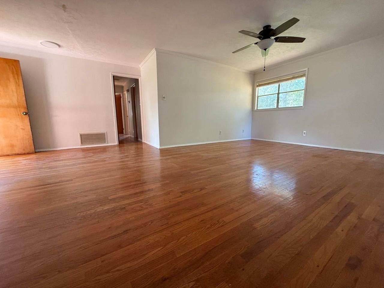 1821 Grove Hill Ln - Photo 6 of 19